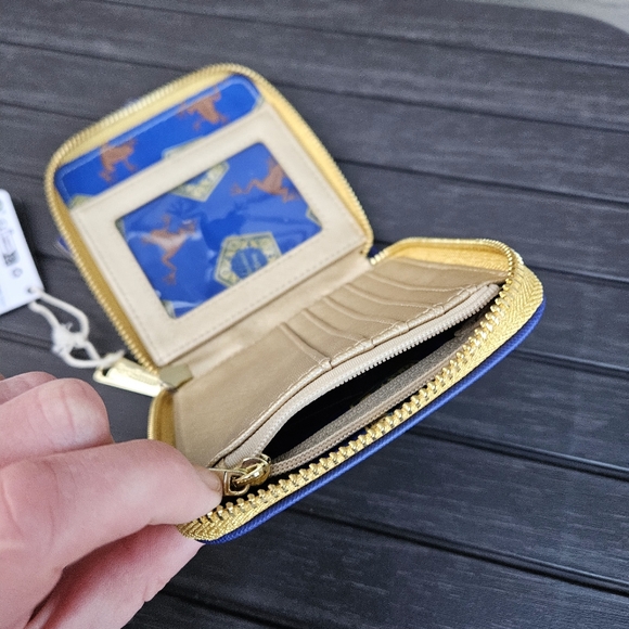 Loungefly Harry Potter Wallet Honeydukes Coin Purse Frog Chocolate Zip Organizer - Picture 7 of 12